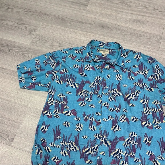 Cooke Street Honolulu Hawaiian Fish Patterned Men's Shirt - Picture 4 of 6